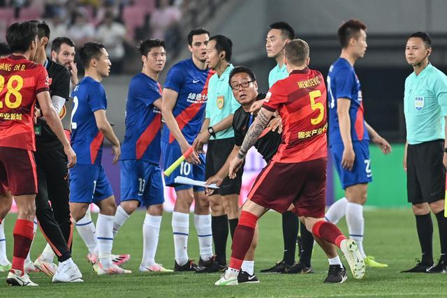 内马尔重返国家队，巴西队冲击世界杯第六冠的豪赌！